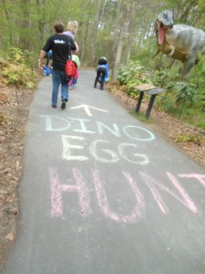 20140418-dinoegghunt3-02
