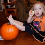 20141029-halloweenprep3-31