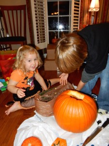 20141029-halloweenprep3-32